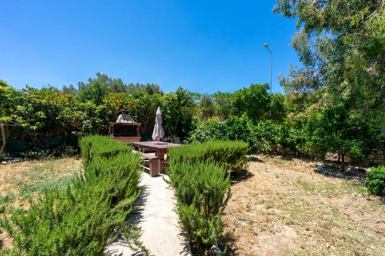 Aristos Garden Apartments Kalithiész Kültér fotó